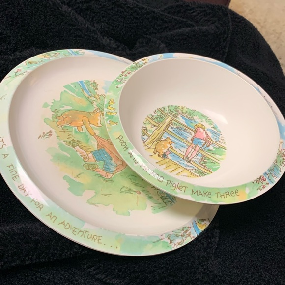 Winnie the Poo plate and bowl - Picture 3 of 3